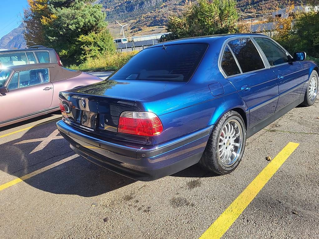 Automobili: BMW 740i – Usato da Fully venduto da Luvi 1