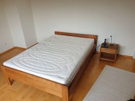 Elektronisches Hüsler Nest Bett 140/200 aus Nussbaum