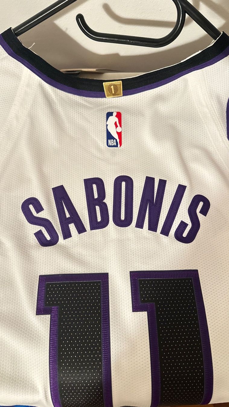 Nike Canottiere & Pantaloni: NBA Sacramento Kings Authentic Association Jersey – Nuovo e nell'imballaggio originale da Zürich venduto da SisterCarrie 9