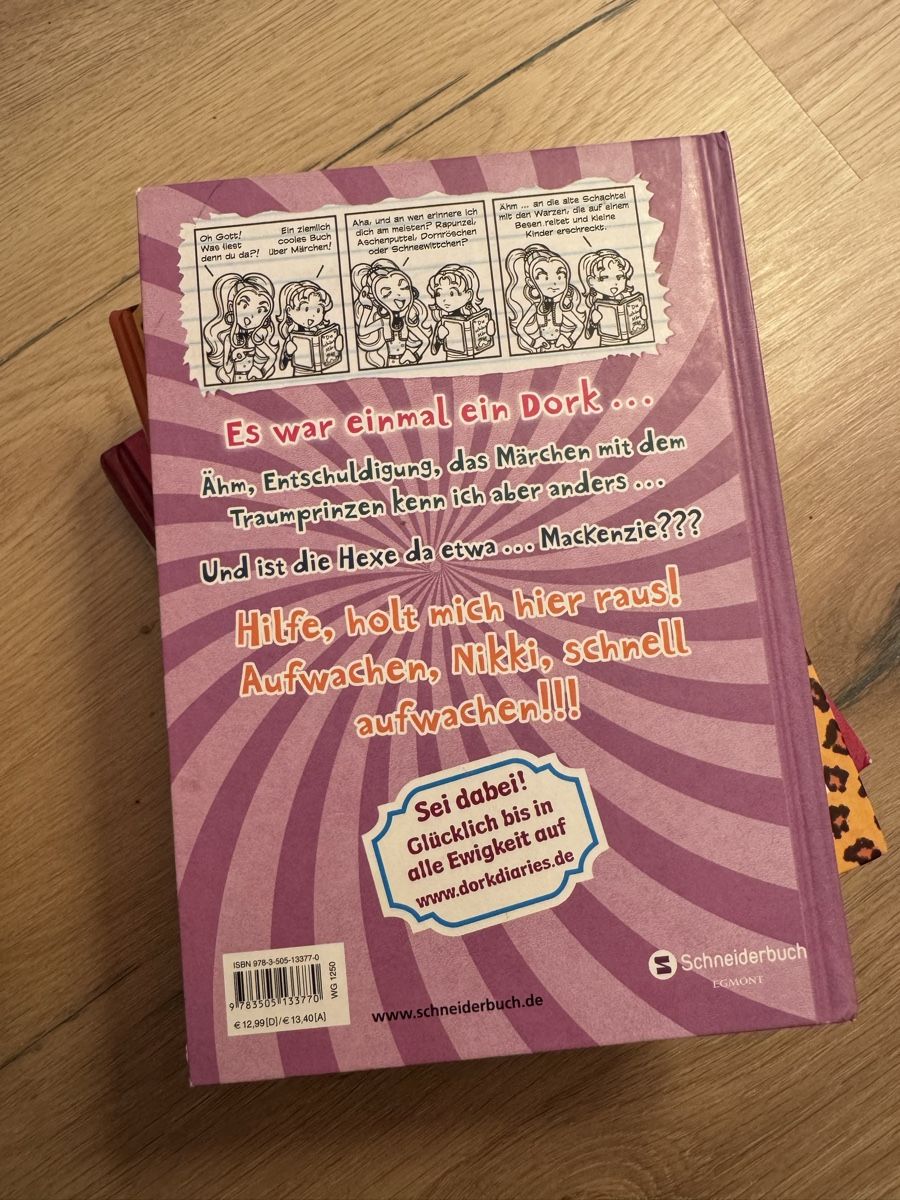 Livres: Dork Diaries Buch Comic-Roman – D'occasion à Buchs ZH par crazyhandbaggirl123 1