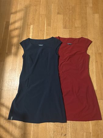 Meru Sports Dresses XS
