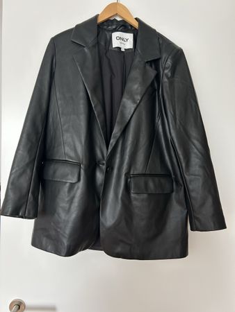 ONLY Blazer Lederoptik Schwarz Gr S — neuwertig 