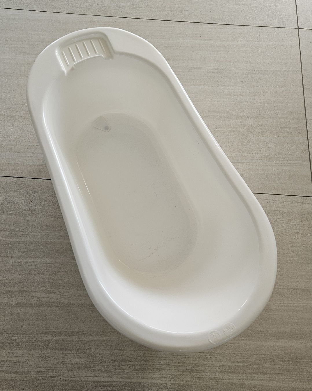 Vasche da bagno: Babybadewanne - weiss - bébé BASICS – Usato da Brütten venduto da Land_Buesi