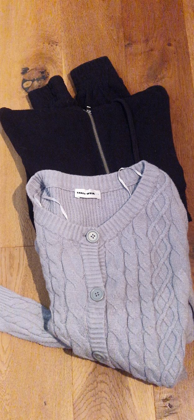 Maglioni & Felpe: 2xBauchfreie Pullover – Usato da Grosswangen venduto da iranki80