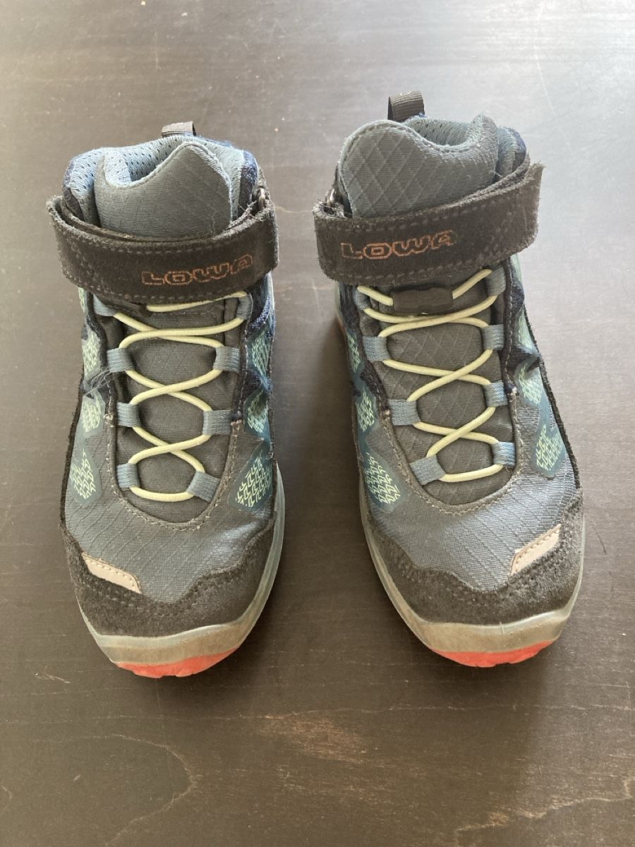 Lowa Schuhe für Jungen: Top Lowa Wanderschuhe Gr. 29 – Gebraucht aus Schlieren von jumanda
