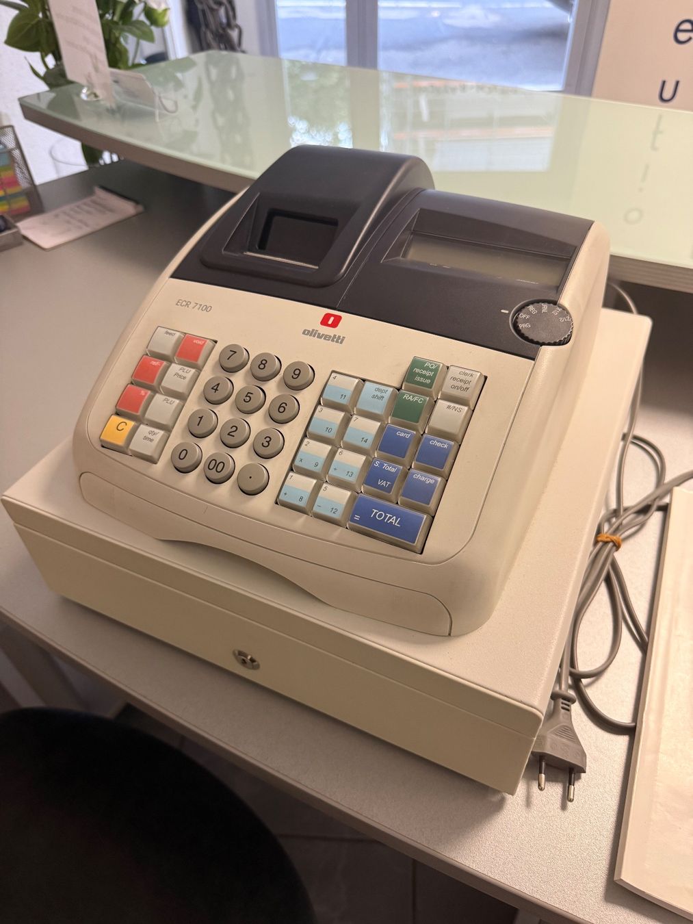 Olivetti Registratore di cassa: Olivetti ECR 7100 Kasse mit Schublade – Nuovo (secondo la descrizione) da Schachen LU venduto da Jenny_geen