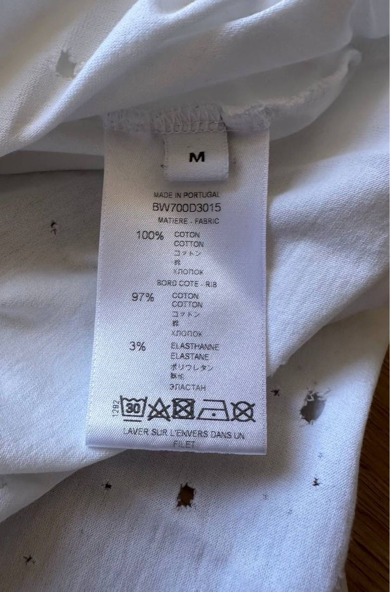 Givenchy T-Shirts: Givenchy Paris Tshirt  – Gebraucht aus Pfäffikon ZH von Nataliia. 3