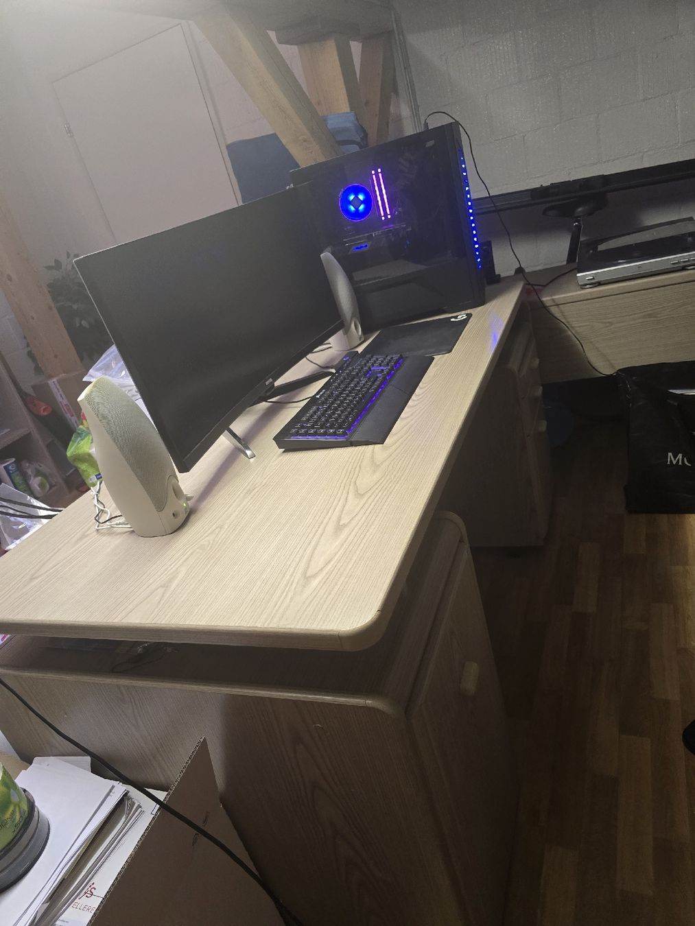 Scaffali: Grosses Büro mit viel Stauraum – Usato da Regensdorf venduto da Donaldduck0907 5
