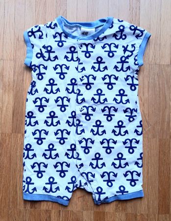 💙⚓️ Strampler Gr. 62 mit Anker-Muster, Top-Zustand