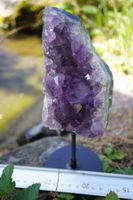 Amethyst-Stufe auf Ständer | Top-Qualität | 22.8 cm, 790 g
