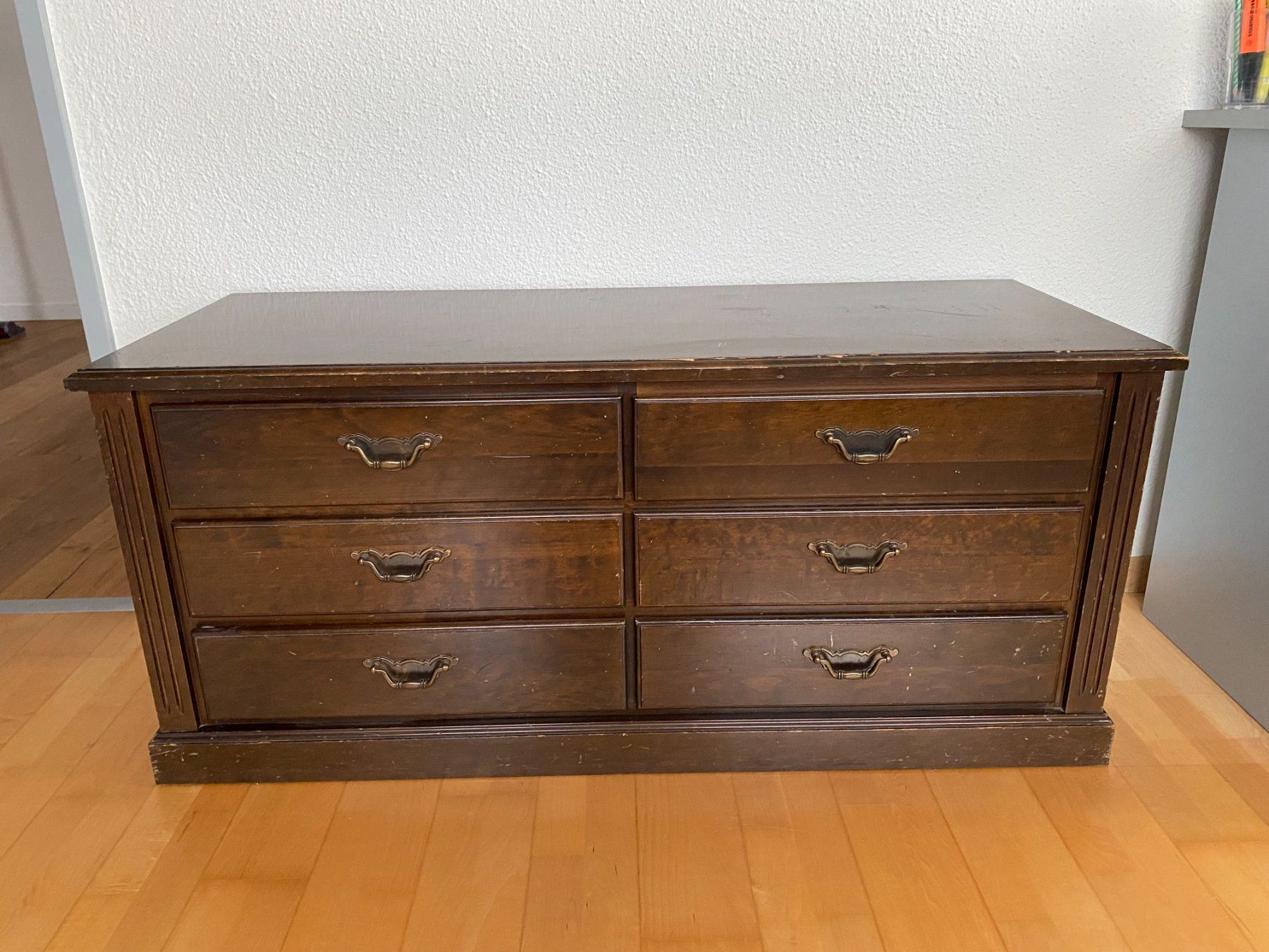Cassettiere: Vintage Holzkommode mit 6 Schubladen, Echtholz – Usato da Buochs venduto da cedj