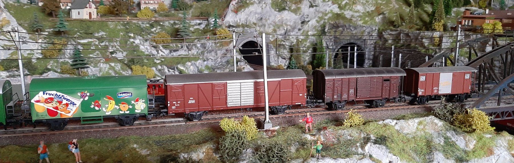 Piko Modellini di ferrovie: Train marchandises complet HO alternatif  digital – Usato da Monthey venduto da ficelles 3