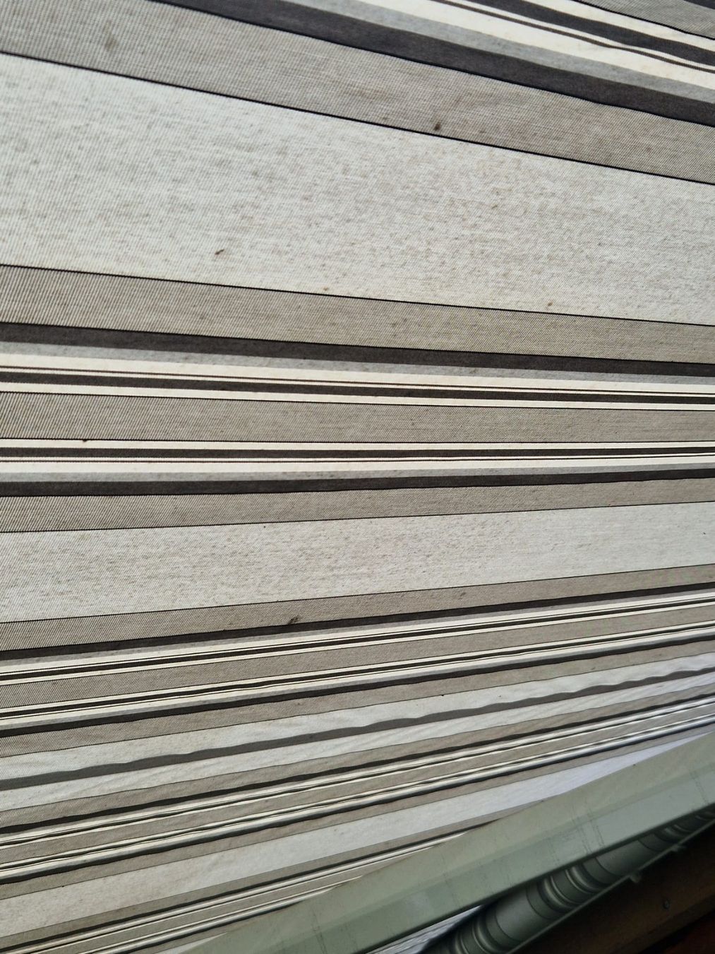Tende da sole: Sonnenstore /Markise /Handkurbe – Usato da Uttigen venduto da drehma 1