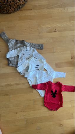 5 Baby Bodys Langarm Grösse 50-56