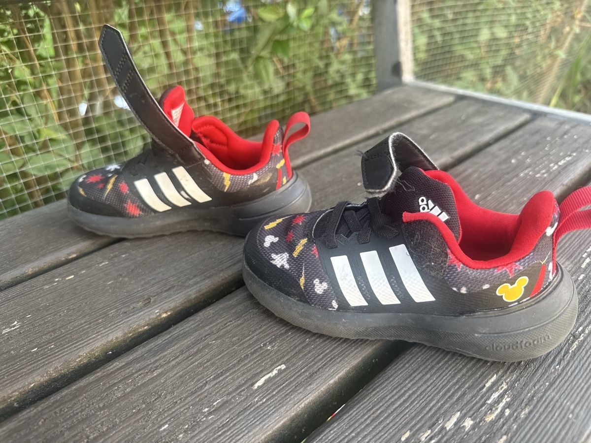 Adidas Scarpe per ragazzi: Adidas Kinder Turnschuhe Grösse 25 – Nuovo (secondo la descrizione) da Zürich venduto da Krikri21 1