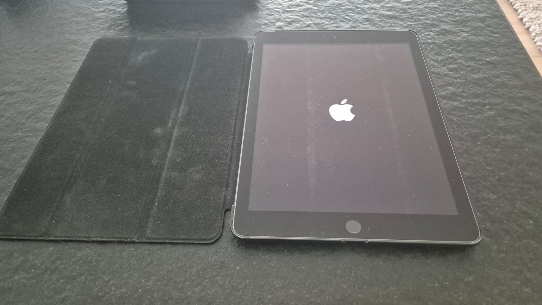 Apple Tablet PC: 5x Apple IPad 6 in gebrauchtem Zustand – Usato da Zeiningen venduto da McEddie_1297