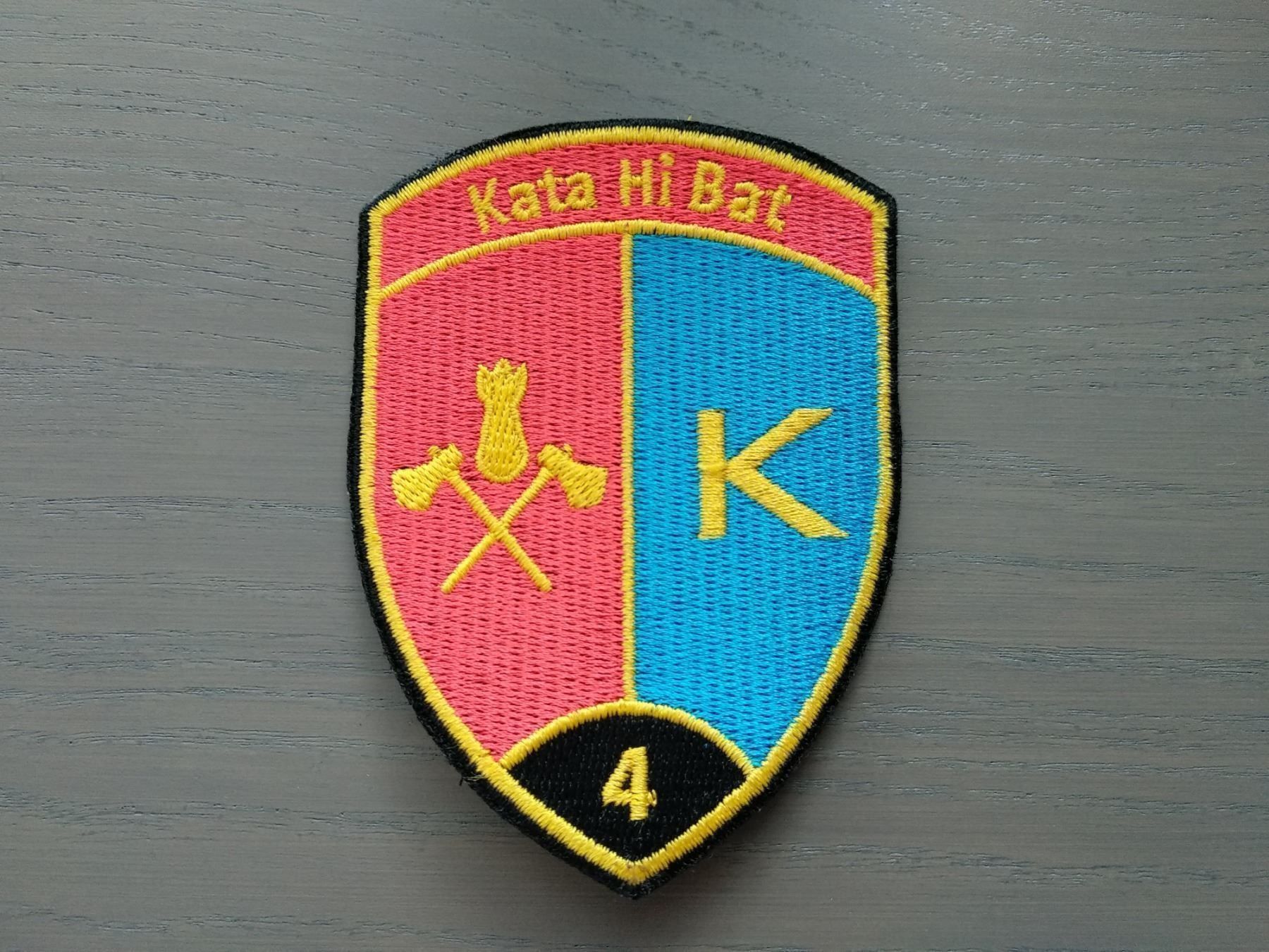 Placchette & Badge: Badge Kata Hi Bat 4 – Usato da Gebenstorf venduto da Elchenn