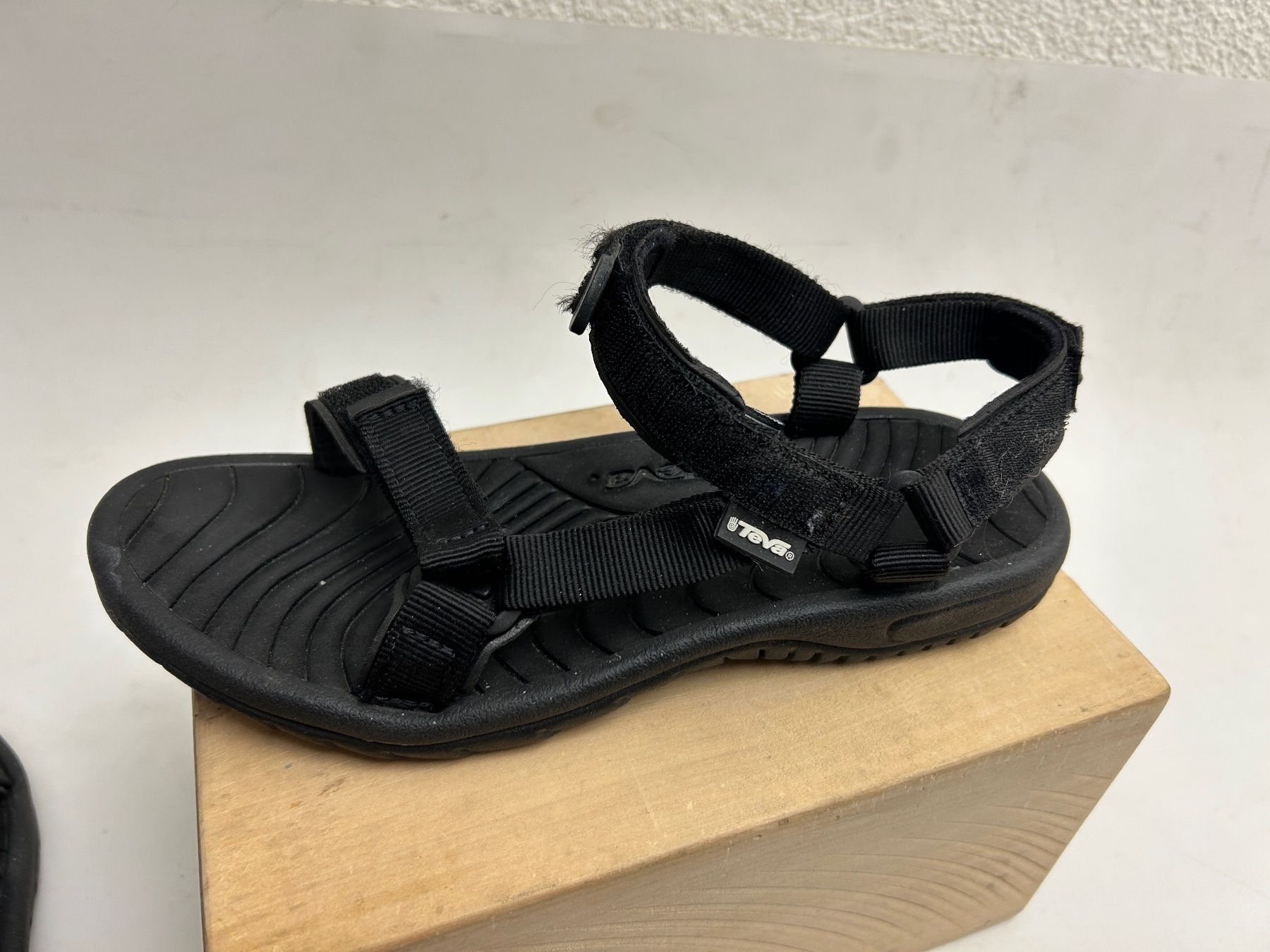 Scarpe da uomo: TEVA Sandalen Gr. 39, neuwertig – Usato da Rheineck venduto da emma.gut 3