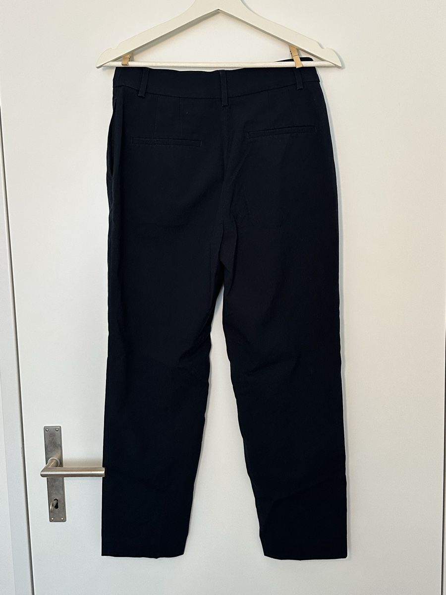 H&M Hosen: Damen Hose dunkelblau Grösse 36  – Gebraucht aus Luzern von linnblake 1