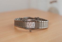Certina DS Spel Damenarmbanduhr Titan | Perlmuttzifferblatt