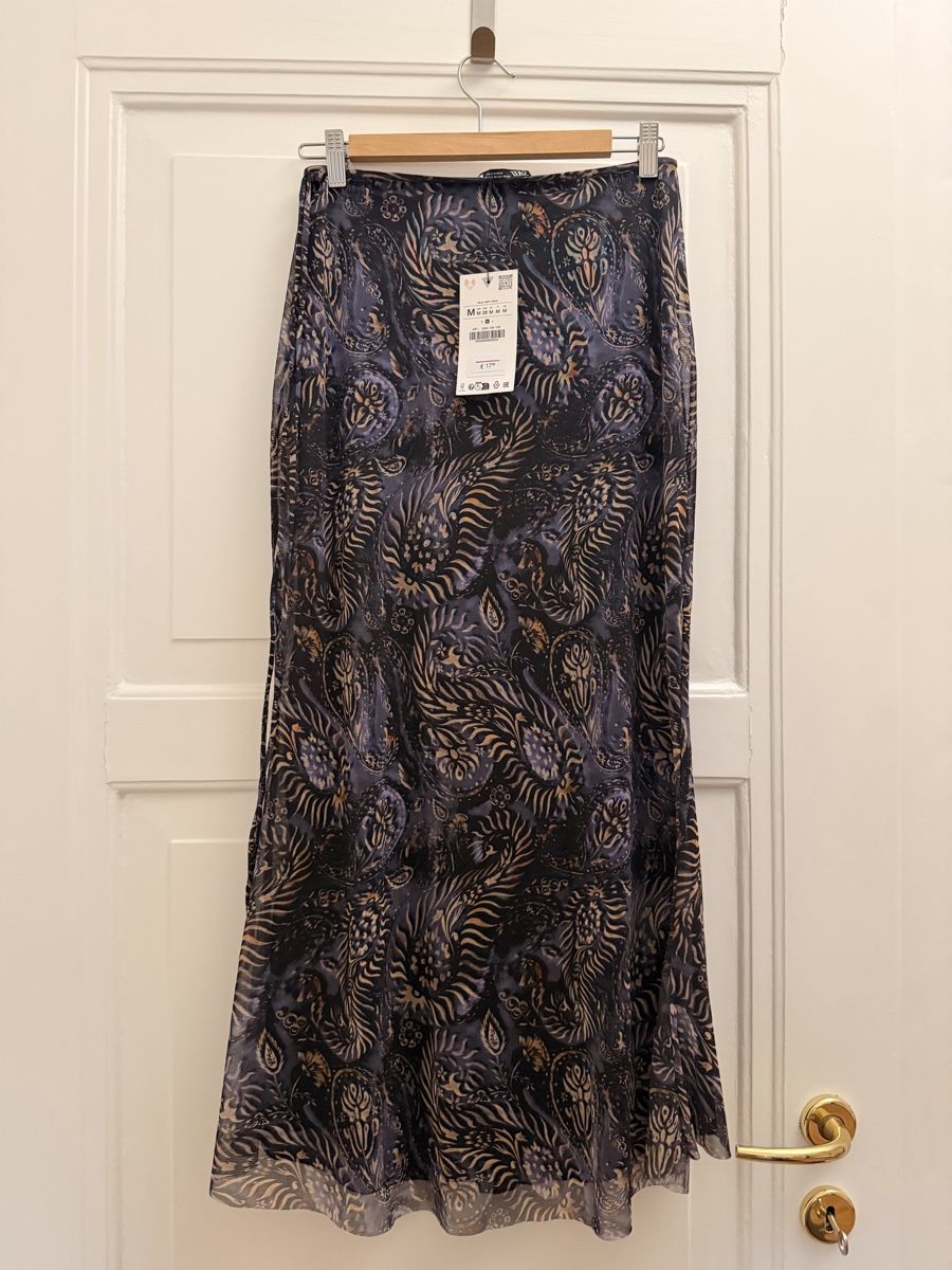 Zara Lotti di vestiti: Zara Printed Mesh Wrap Top and Skirt Set  – Nuovo (secondo la descrizione) da Lausanne venduto da bea_z8jl 3