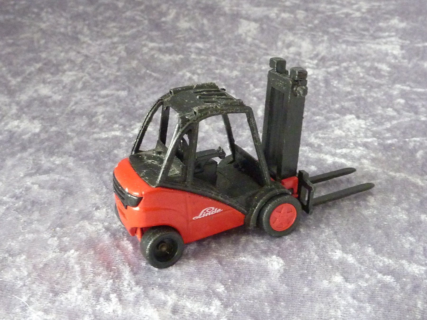 Siku Modellini d'auto: Hubstabler Linde – Usato da Dürrenäsch venduto da modellautos4you