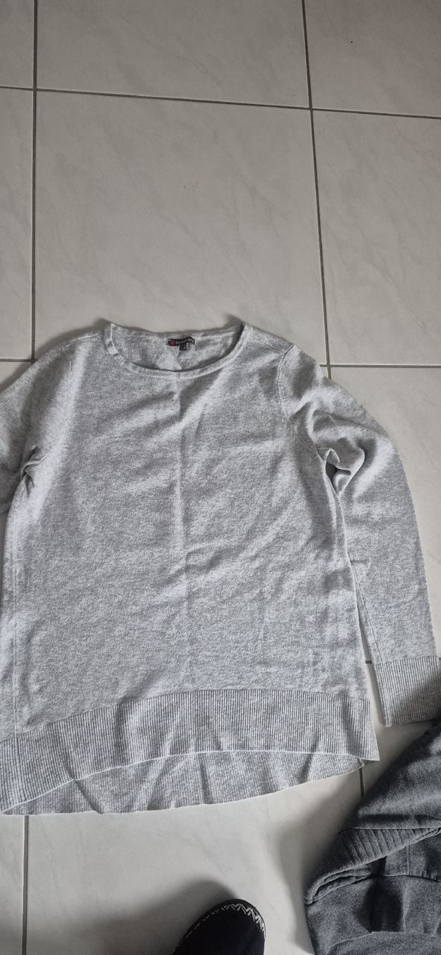 Lotti di vestiti: Street One Pullover Set, Grau, Grösse 36 / 38 Top Zustand! – Usato da Aesch BL venduto da Moni1211 8