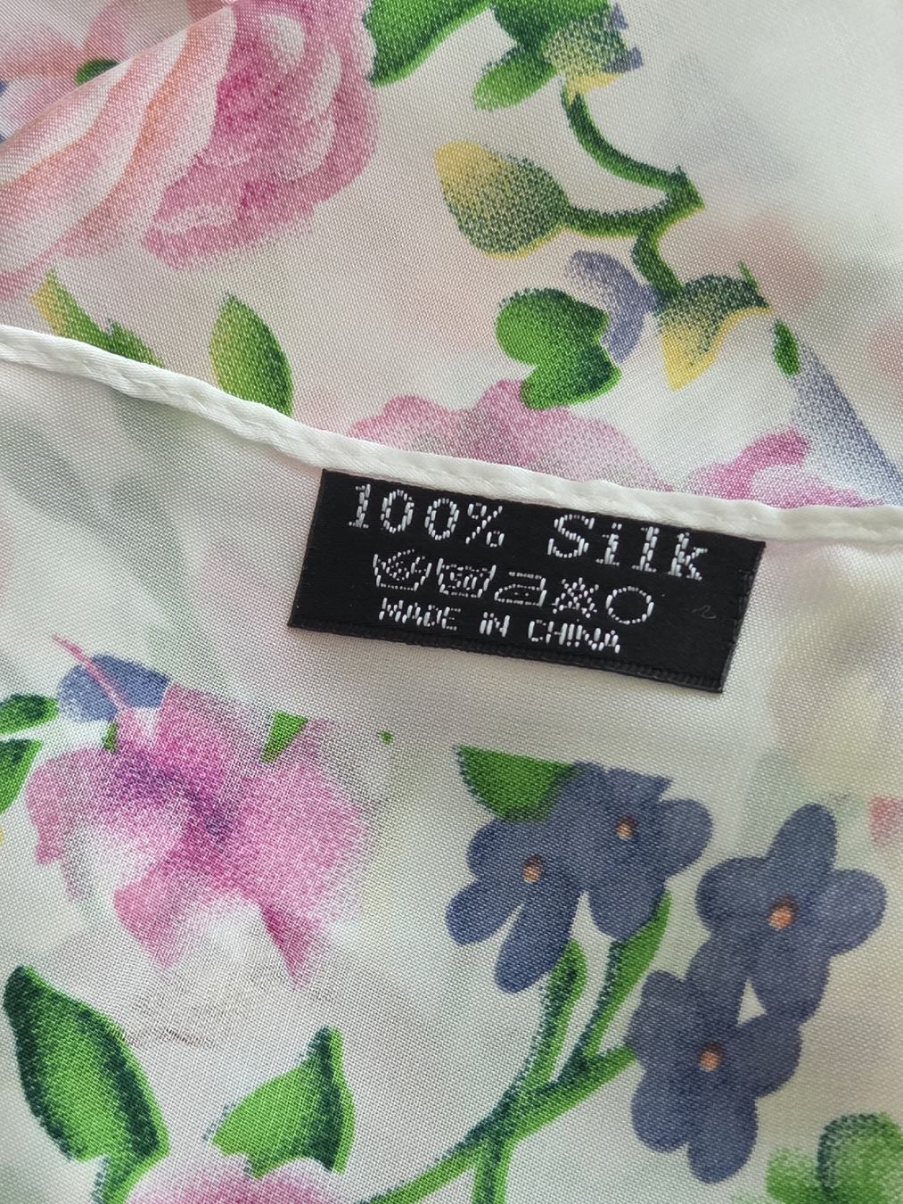 Foulard & Sciarpe: Seidenfoulard 68 x 68 cm – Nuovo e nell'imballaggio originale da Frauenfeld venduto da Schenken-mit-Herz 2