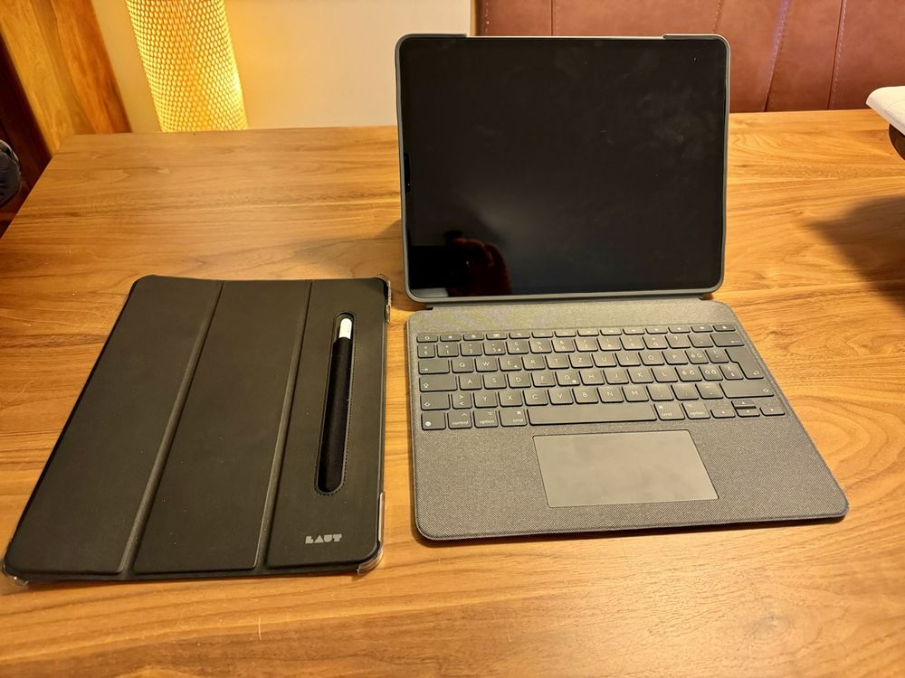 IPad Pro 12.9 Gen6 WiFi + Cel + IPen + Logitech Cover (Gebraucht) in ...