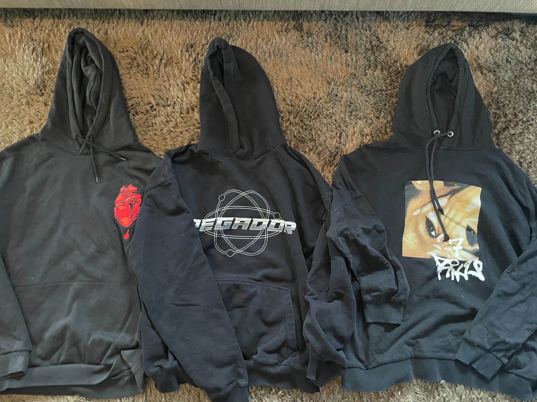 Lotti di vestiti: 6 Stück Pullover Hoodies Kaputzenpullover – Usato da Schaan venduto da nag789 1