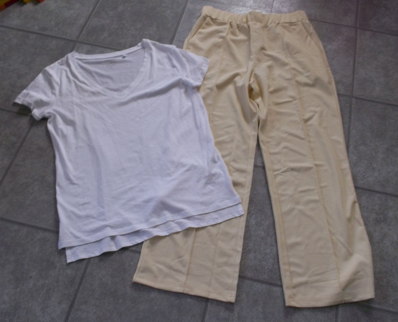Lotti di vestiti: 8 teiliges Damenkleiderpaket Grösse XL – Usato da Kaltbrunn venduto da Cindy99 3