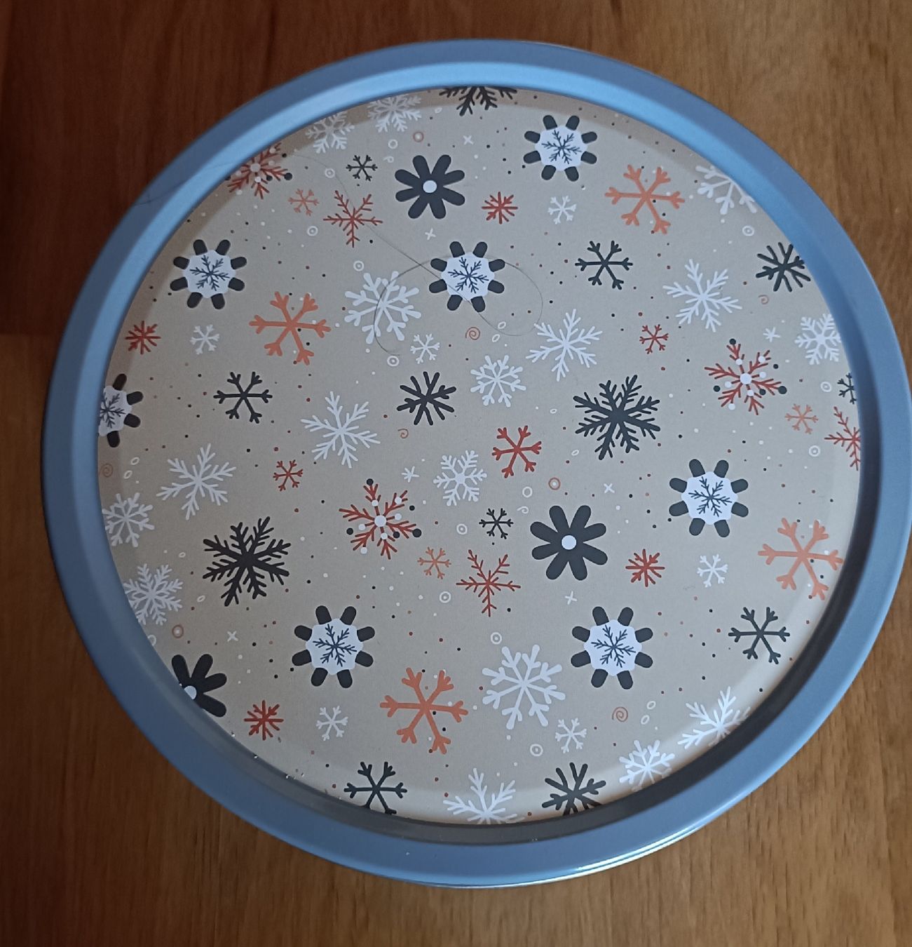 Recipients et similaires: boîte à biscuits  – D'occasion à Glovelier par rus_jk5v