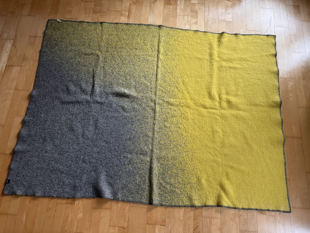 Coperte: Wolldecke ZigZagZurich – Nuovo (secondo la descrizione) da St. Gallen venduto da Raqualele 1