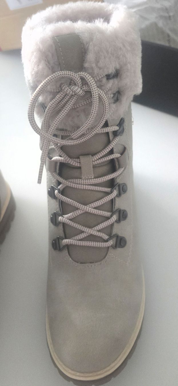 Chaussures femmes: Botte 39 – Neuf avec emballage d'origine à Estavayer-Le-Lac par zazadavidson 1