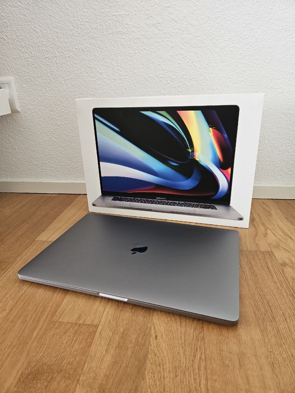 Apple Notebooks: MacBook 16 Pro 2019 – Defekt aus Roggwil BE von Hr.Gustav 1