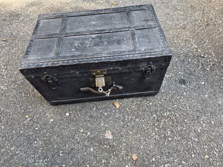 Alter Militär- bzw Offizierskoffer Truhe / Vintage Holztruhe