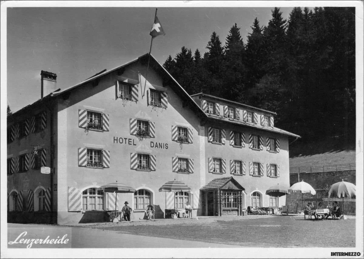 Cartoline postali: Lenzerheide // Hotel Danis // ca. 1945 – Usato da Basel venduto da intermezzo12