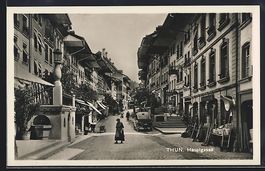 AK Thun, Passanten auf der Hauptgasse