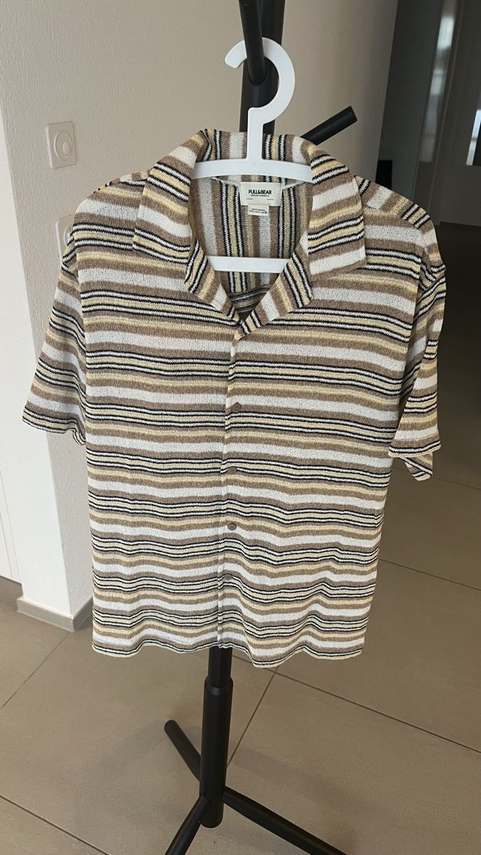 Magliette Polo: Pull&Bear Hemd Shirt Grösse L Beige – Usato da Hinwil venduto da norisenya