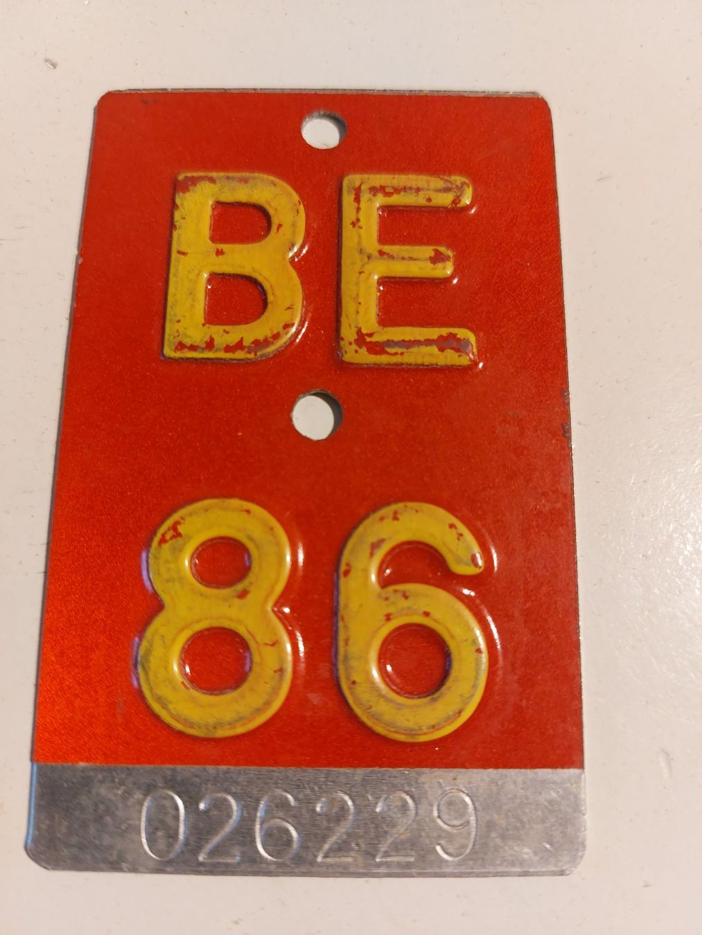 Sachs Insegne: Velonummer BE 86 plaque Velo – Usato da Schenkon venduto da Uhu007
