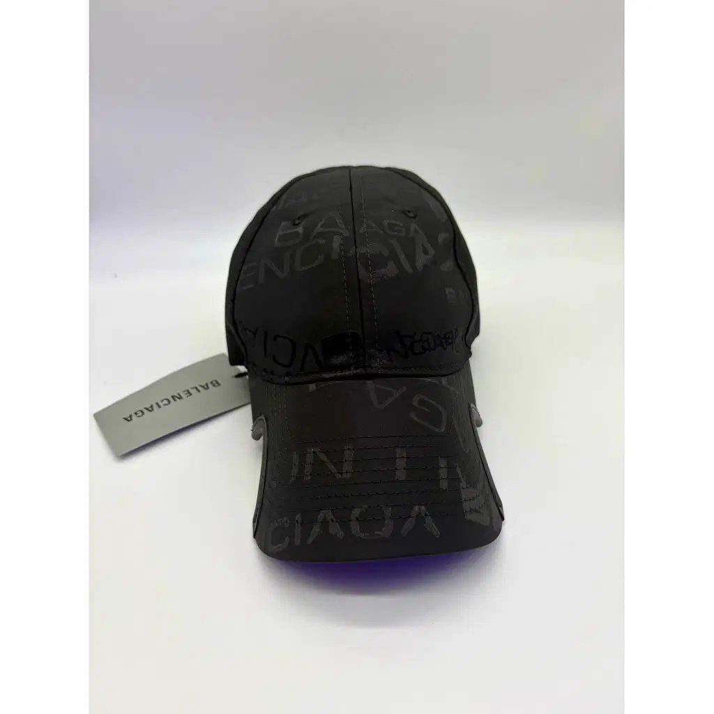 Balenciaga Copricapi, berretti & cappellini: Balenciaga Cap - New – Nuovo e nell'imballaggio originale da Lausanne venduto da S_luxury__ 2
