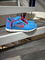 Nike Schuhe blau / rot