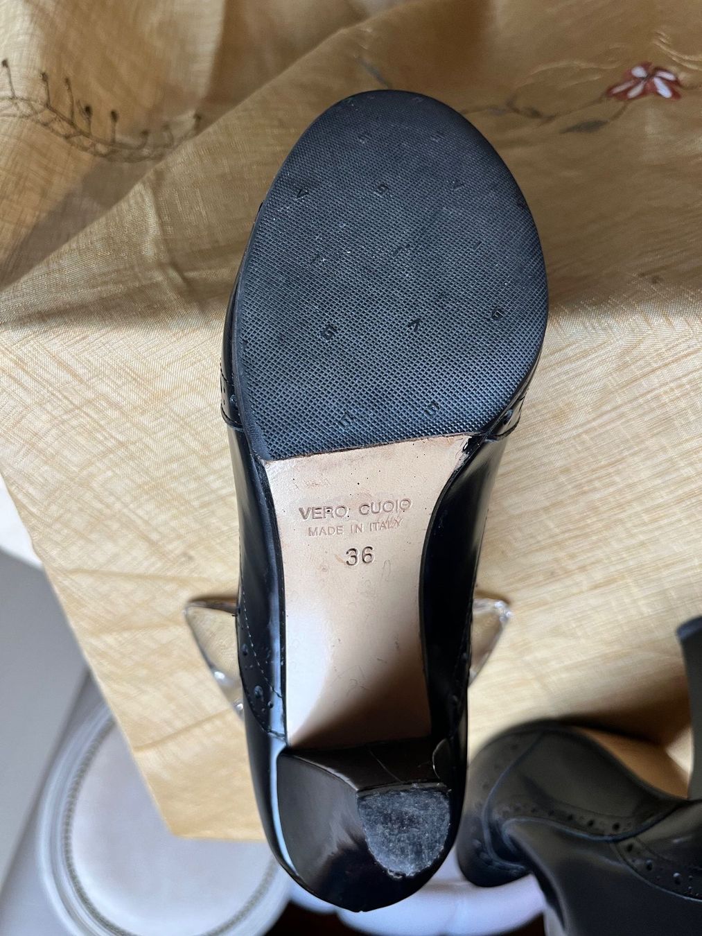 Chaussures femmes: Escarpins, low boots en cuir – D'occasion à Sion par dol_v5bk 2