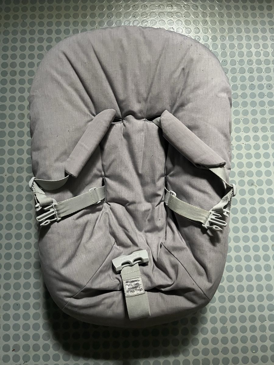 Stokke Chaises hautes: Tripp Trapp Babyschale – D'occasion à Bern par Lin_da