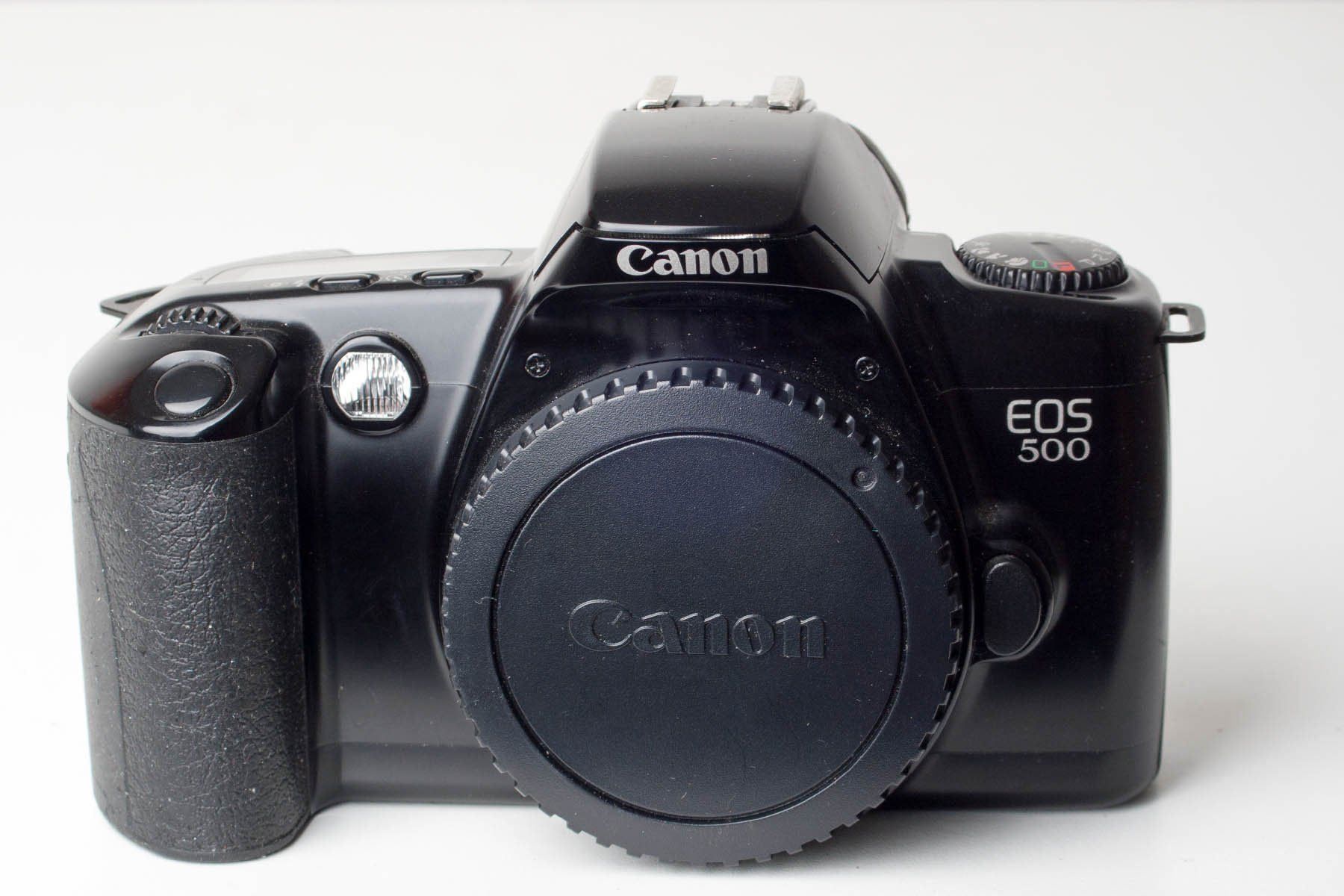 Canon Fotocamera: Canon EOS 500 Gehäuse schwarz, Top Zustand – Usato da Jona venduto da Sandy31