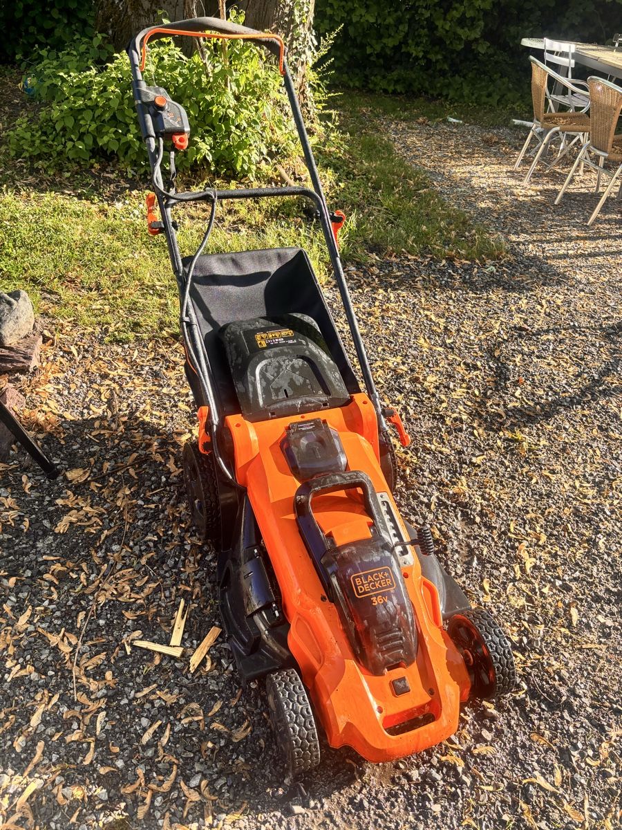 Tondeuses à gazon: Rasenmäher Black& decker – D'occasion à Zürich par Saho86