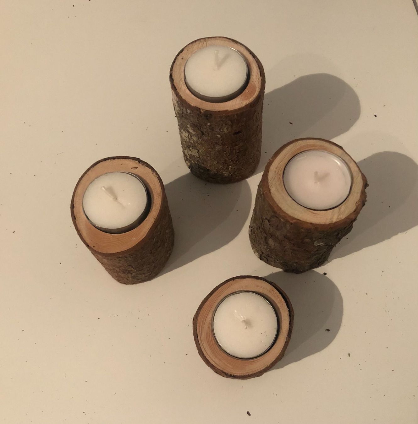 Articoli in legno: Teelichthalter aus Holz, 4er Set – Nuovo e nell'imballaggio originale da Rotkreuz venduto da Holzarbeit 2