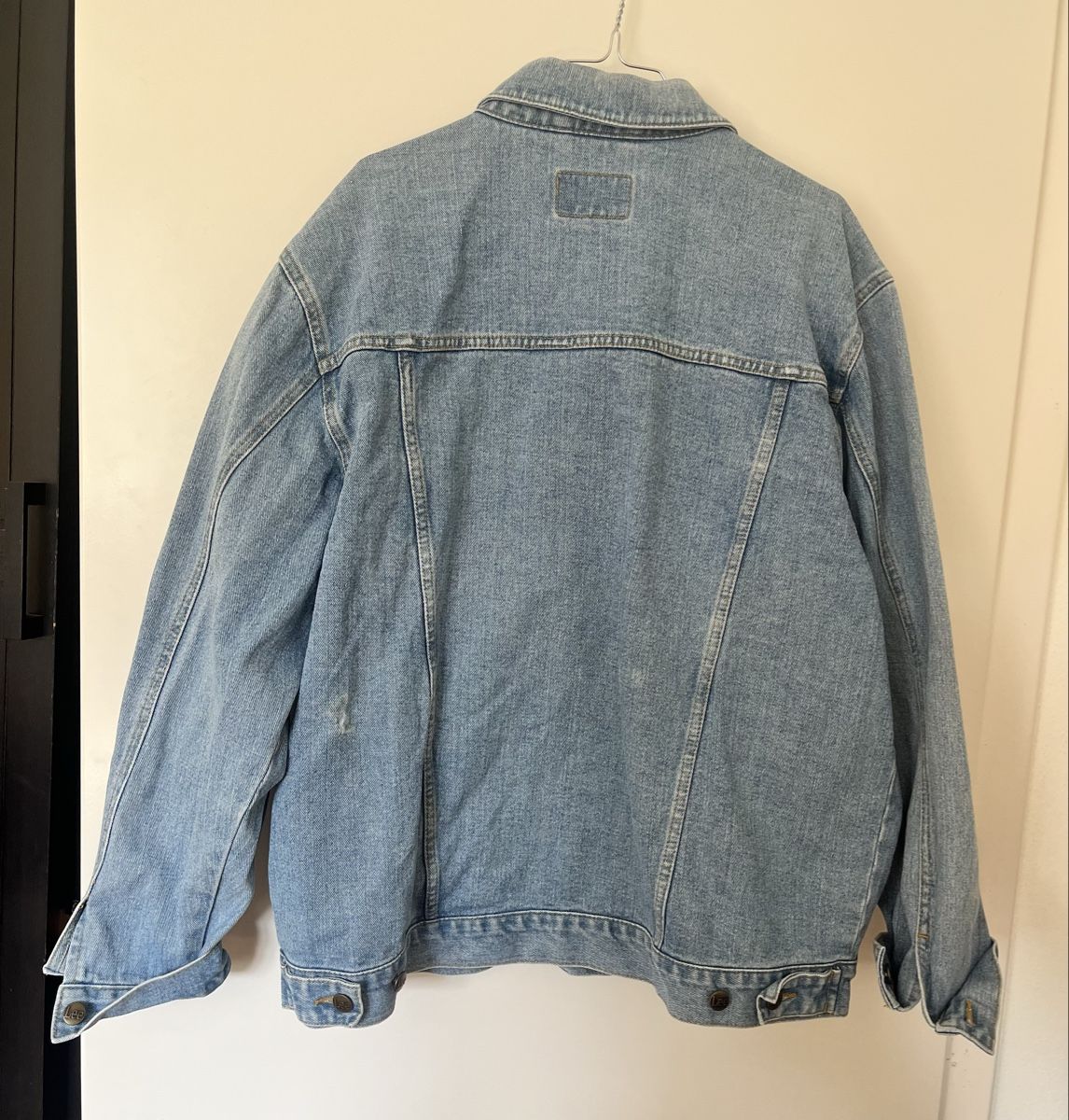 Lee Giacche: Oversized Jeans Jacke von Lee - Grösse L – Usato da Zürich venduto da Chiaechi 1