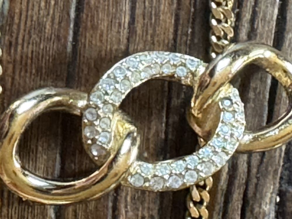 Dior Autres bijoux: Collier chaîne maille et broche  Dior strass doré – D'occasion à Genève par Sunny-lilly 3