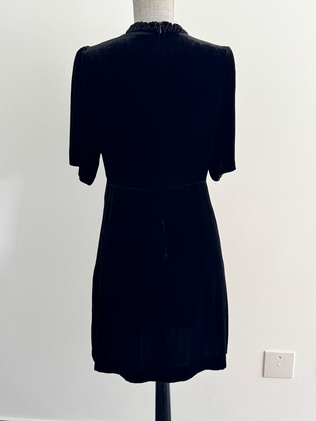 Maje Vestiti: Maje Samtkleid Grösse 3 – Nuovo (secondo la descrizione) da neerach venduto da Ywonder 1